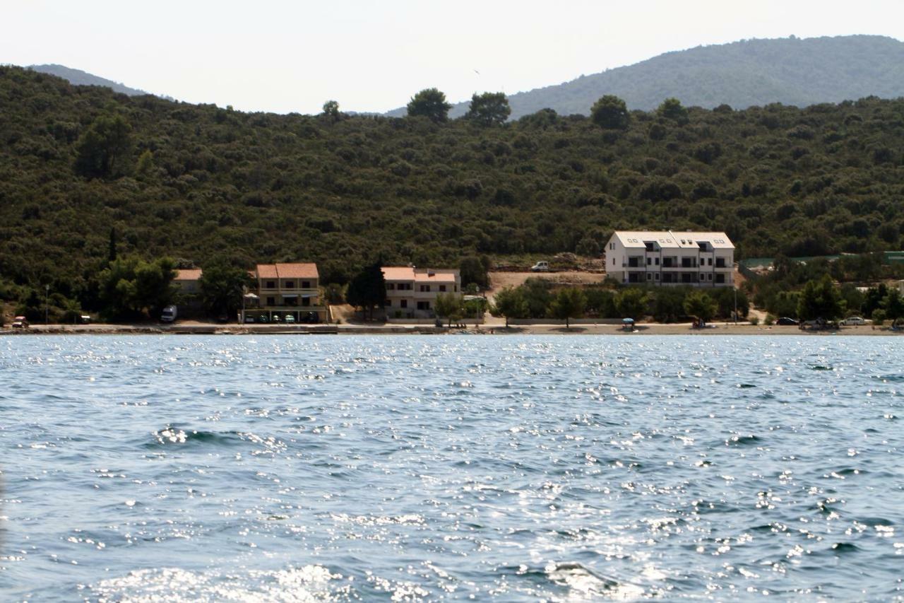 Apartments Vlatko Drače Eksteriør billede